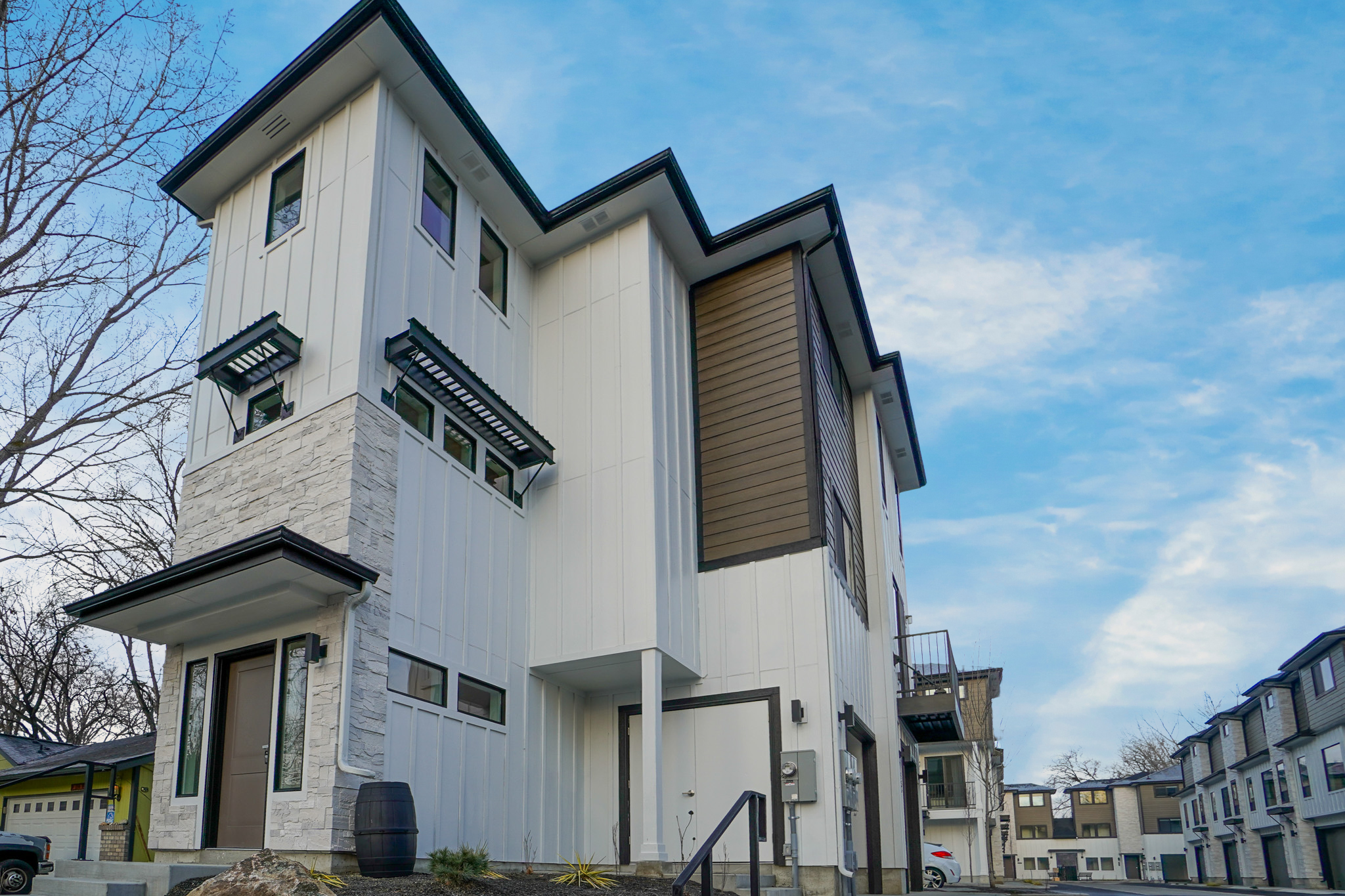 4605 North Iota Lane - 201