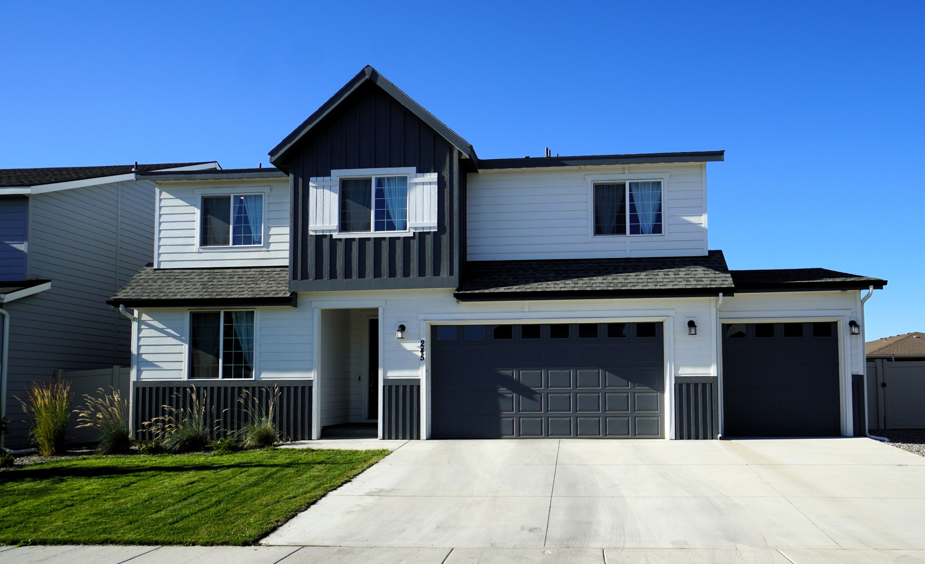 245 East Caldera Street